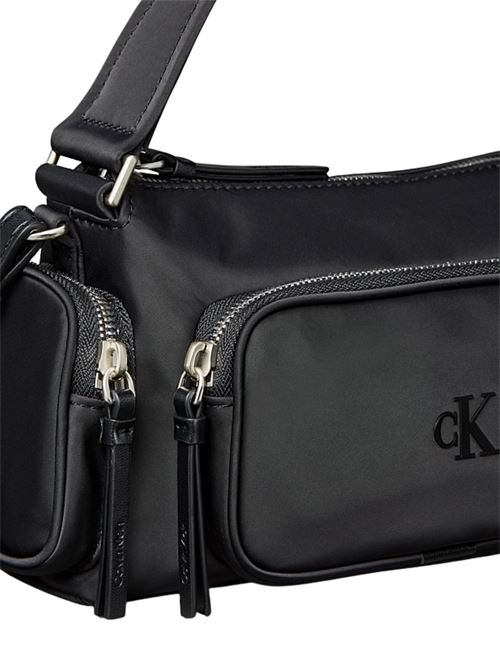 Borsa da spalla morbida in satin e nylon Calvin Klein | LV04F3132GUB1